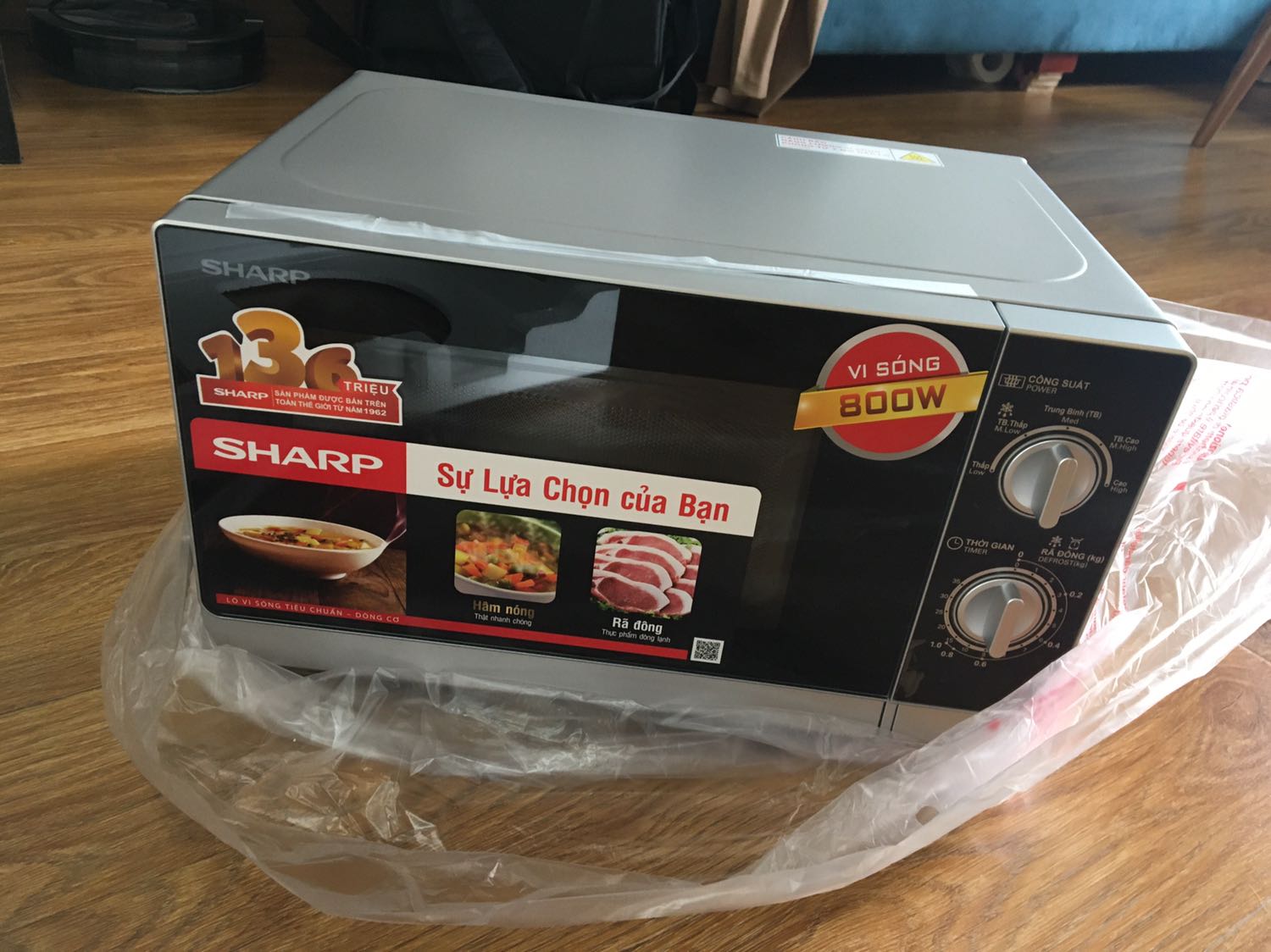 Mình dùng cái gần giống này và 3 năm thì hỏng. Nay mua về thấy gần y hệt!
Trước mắt thấy rất tốt nhưng các ý kiến khen chê của KH gần đây ko đc tiki coi trọng lắm. Nhiều ý kiến phản hồi bị bỏ qua! Thấy bớt tin tưởng bên các bạn hơn rồi! Mình dùng cái gần giống này và 3 năm thì hỏng. Nay mua về thấy gần y hệt!
Trước mắt thấy rất tốt nhưng các ý kiến khen chê của KH gần đây ko đc tiki coi trọng lắm. Nhiều ý kiến phản hồi bị bỏ qua! Thấy bớt tin tưởng bên các bạn hơn rồi!