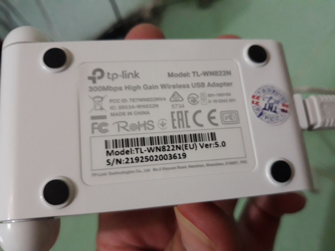 Mua hàng ở tiki chưa bao giờ thất vọng, đặc biệt là đóng gói và ship hàng, giao siêu nhanh, đặt tối là 9h30 sáng đã giao rồi. Hàng đúng mô tả, bắt sóng tốt, cục wifi mới sản xuất, version 5.0, dễ sử dụng, do có dây nên linh hoạt cho việc chỉn hướng bắt wifi. Cảm ơn tiki nhé...! Mua hàng ở tiki chưa bao giờ thất vọng, đặc biệt là đóng gói và ship hàng, giao siêu nhanh, đặt tối là 9h30 sáng đã giao rồi. Hàng đúng mô tả, bắt sóng tốt, cục wifi mới sản xuất, version 5.0, dễ sử dụng, do có dây nên linh hoạt cho việc chỉn hướng bắt wifi. Cảm ơn tiki nhé...!