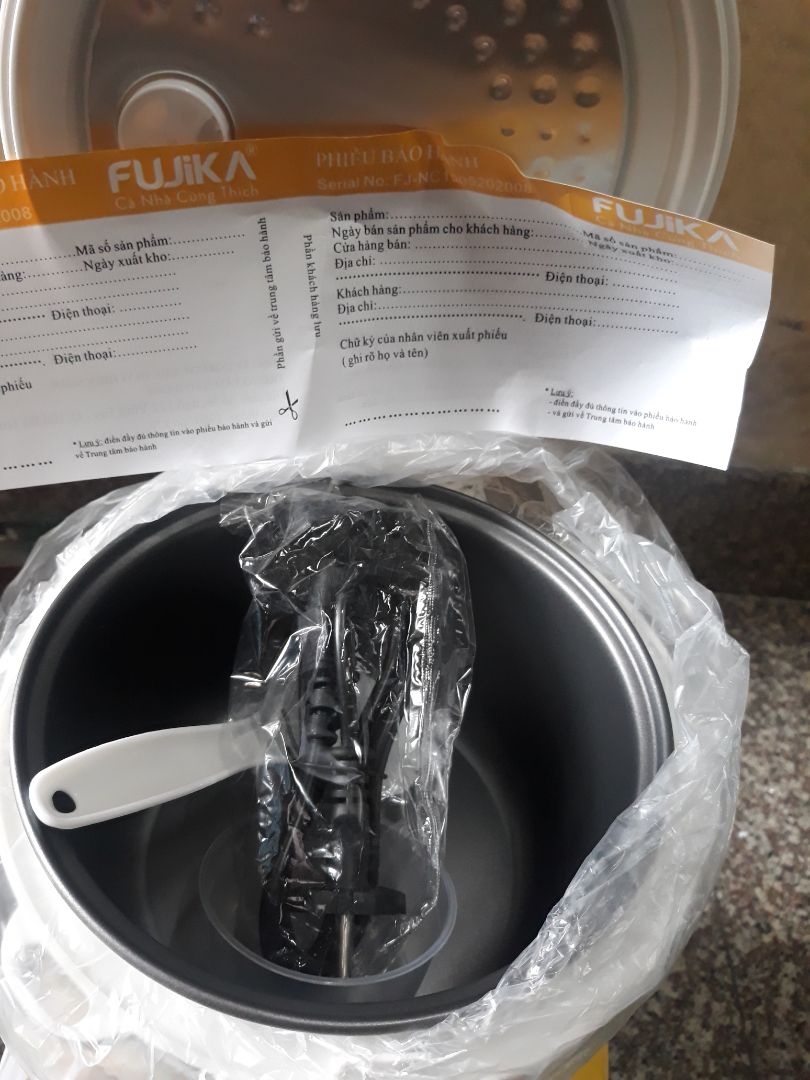 Nồi nhỏ vừa cho gđ 2, 3 người. Mẫu mã đẹp dễ thương. 
bao bì cẩn thận, giá cả phù hợp cho người lao động thu nhập thấp. cảm ơn