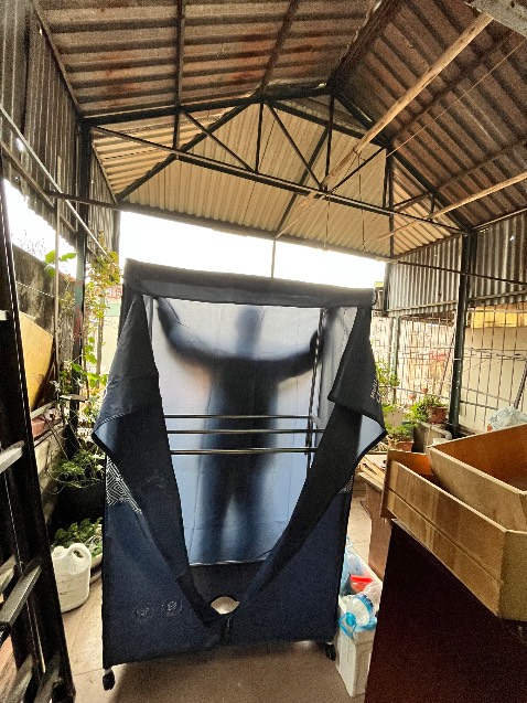 Giao hàng nhanh. Nhân viên giao vui vẻ.
Sản phẩm tốt, màu đẹp sạch như hình. Hi vọng dùng ổn. 
Tôi không biết cách lắp tủ sấy nhờ sự hỗ trợ nhanh chóng chu đáo của Tiki tôi đã lắp xong.
 Xin cảm ơn.