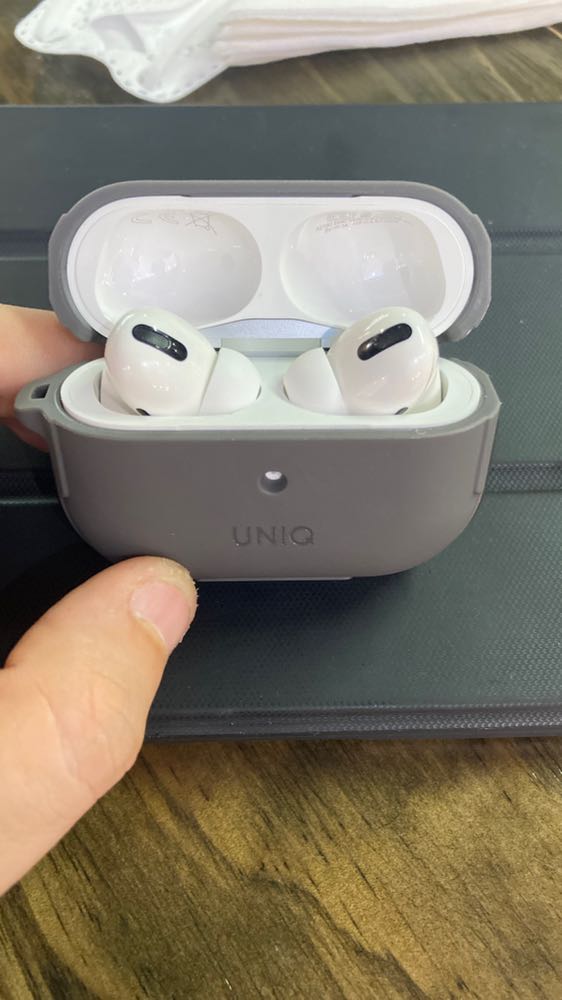 Dùng rất sướng. Nhìn rất sướng và xịn.
Có hỗ trợ Magsafe - sạc ko dây Dùng rất sướng. Nhìn rất sướng và xịn.
Có hỗ trợ Magsafe - sạc ko dây