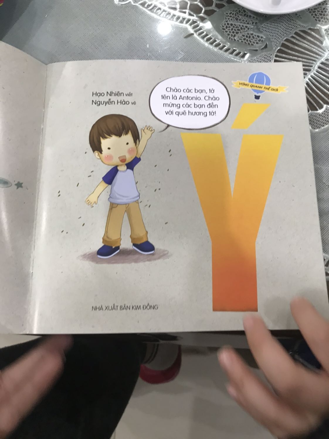 Sách in màu đẹp. Mua sales có 8k nên rất hài lòng. Nội dung cũng rất nhiều kiến thức cơ bản, dễ đọc dễ nhớ cho các bạn nhỏ