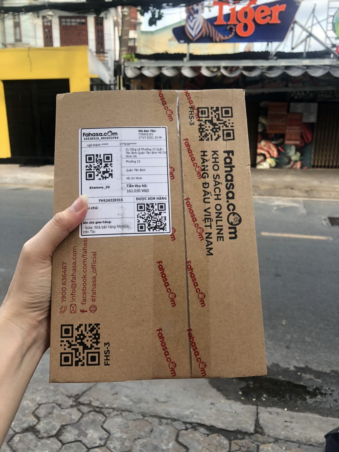 Nội dung hay
Nhà sách uy tín giấy sách chất lượng cao
Giá rẻ 
Giao hàng nhanh chóng 
Shiper biết mình ngủ đến chiều nên toàn giao g này thôi cưng xỉu( chứ sáng giao gọi cháy máy mình ngủ quên thì lỡ chuyến hihi)