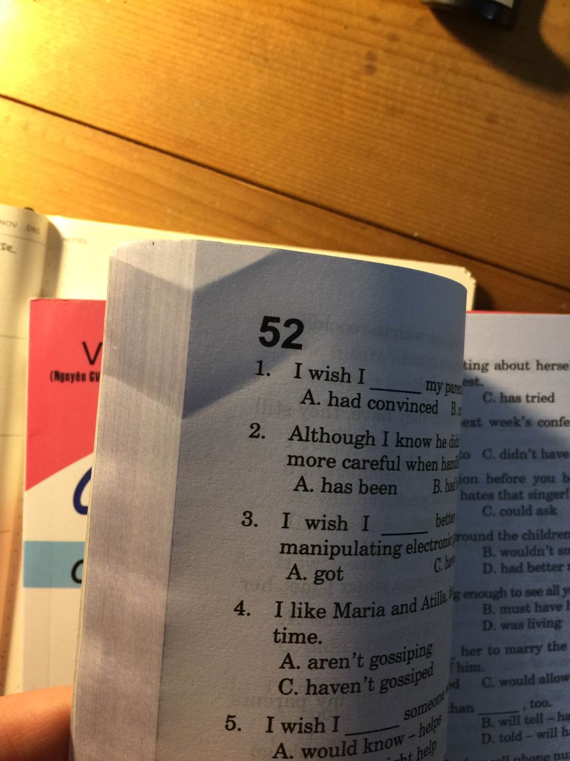 Nội dung sách okie nhưng mình ko hài lòng về bên ship. Họ ném hàng mà cái hộp bục cả 2 bên luôn. Đây là lần thứ 2 mình mua hàng tiki mà bị ném nát cả hộp lẫn cả sách bên trong