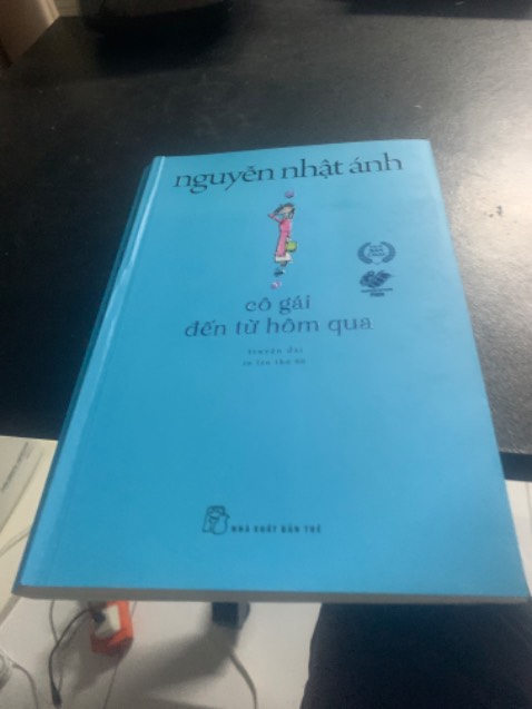 sách nguyễn nhật ánh dễ đọc, hài hước ,  cuốn sách nói về mối quan hệ khi là trẻ con và khi học trung học.