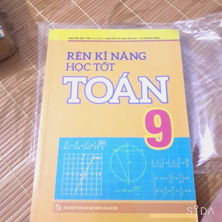 tiki giao hàng nhanh lắm nhé vừa chiều hôm trước đặt xong sáng hôm sau đã có  rùi ??? còn về sách thì đẹp lắm và còn hay nữa chứ