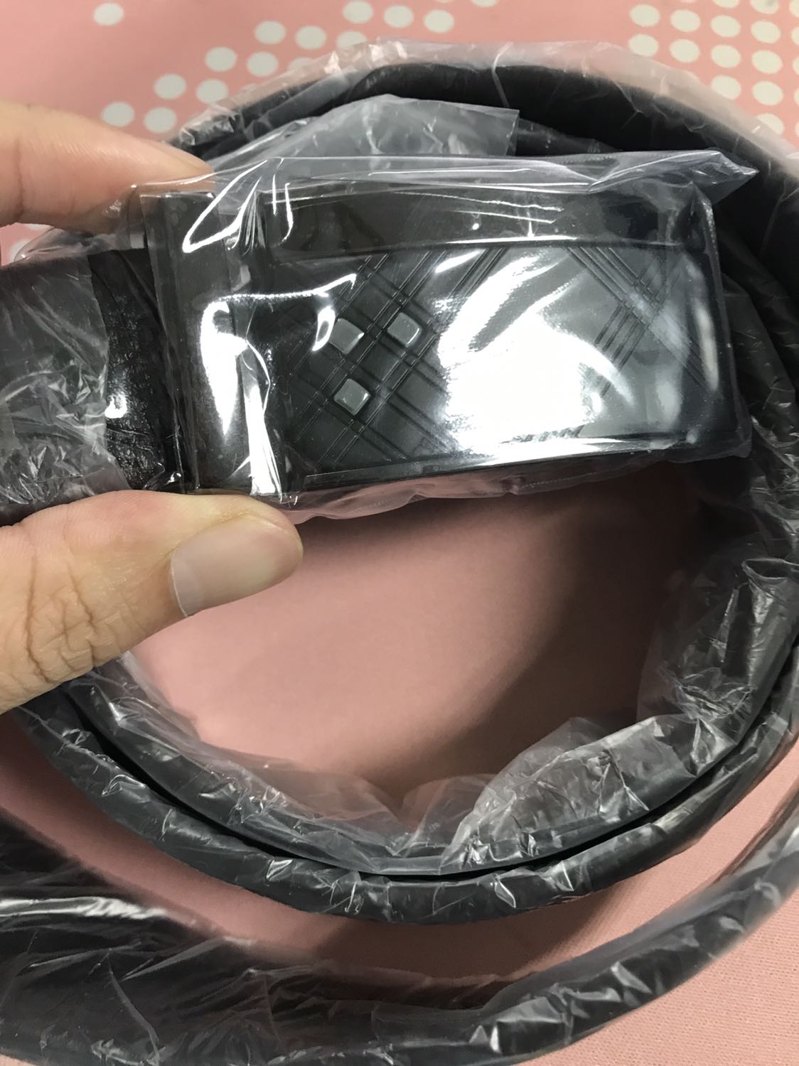 Hộp đẹp, dây mềm và mặt cũng đẹp.