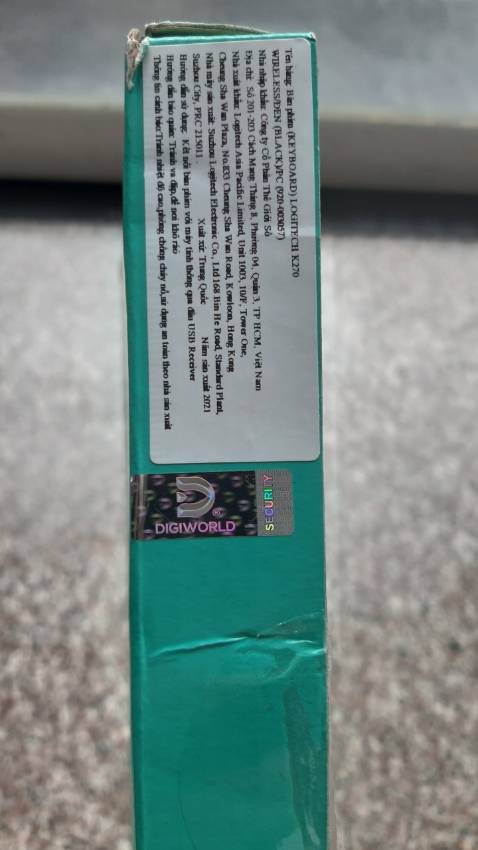 Trên Bao bì thì có dán tem  của nhà phân phối nhưng trên sản phẩm lại không có tem Seal . Không biết có phải là Fake Mã số SN trên Hộp và Sản phẩm không trùng khớp. Đang chờ thu hồi và sử lý. Sẽ Thông tin thêm khi được sử lý Trên Bao bì thì có dán tem  của nhà phân phối nhưng trên sản phẩm lại không có tem Seal . Không biết có phải là Fake Mã số SN trên Hộp và Sản phẩm không trùng khớp. Đang chờ thu hồi và sử lý. Sẽ Thông tin thêm khi được sử lý