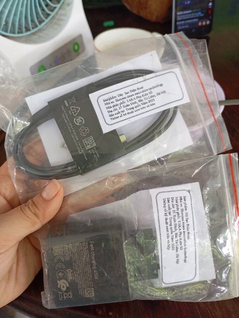 Hàng oke sạc cho máy Samsung note 10 nhanh luôn. Rất tiện. Shop giao hàng nhanh. Đã mua nhiều lần.