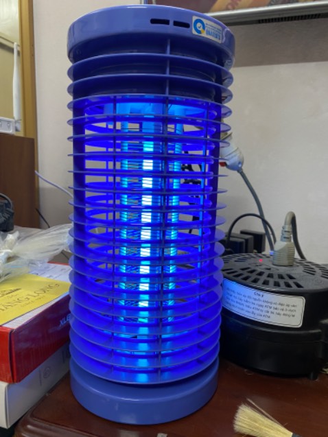 Chất lượng loại đèn này rất ok, bóng ánh sáng và cường độ tốt. Bóng kèm theo là bõng Philiips. Tôi đã mua 4 cái đèn