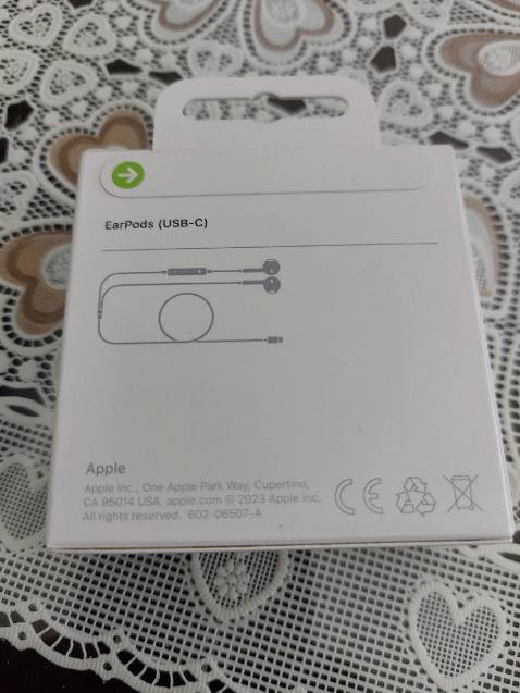 Thực tế như hình, cắm vào lap hình như nghe ổn hơn câm vào con SS A52 5G của mình.