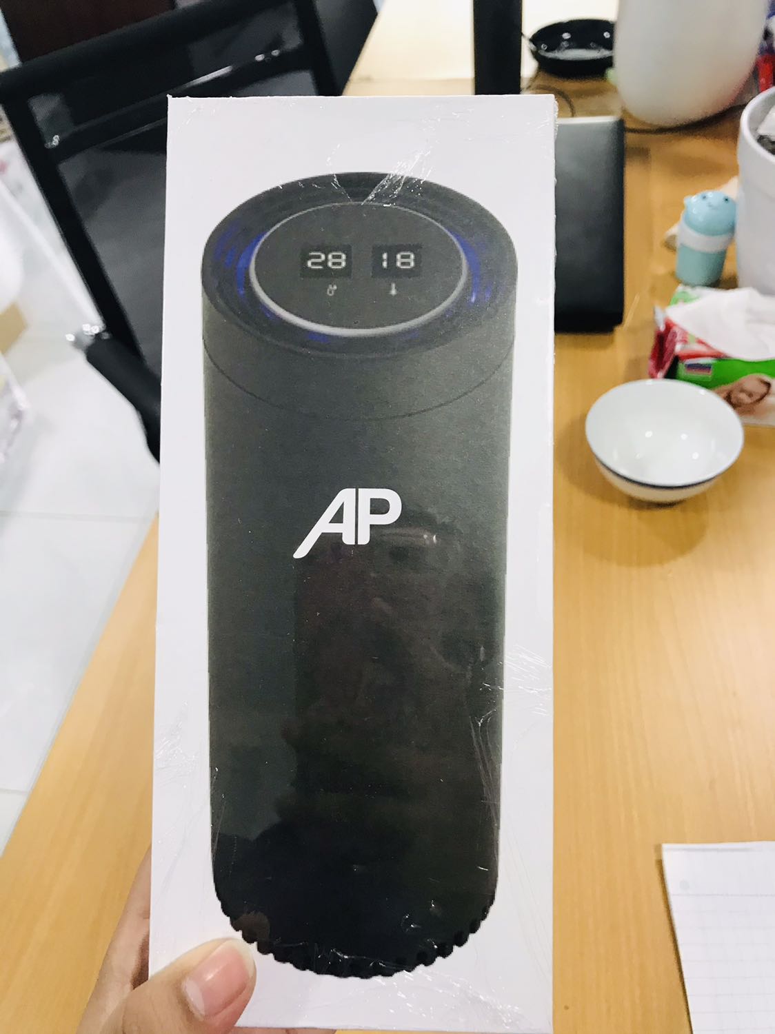 Lần đầu tiên mua thử nhưng rất ưng máy, nhỏ gọn thiết kế khá đẹp. Dung máy được. Mọi người nên mua nhan Lần đầu tiên mua thử nhưng rất ưng máy, nhỏ gọn thiết kế khá đẹp. Dung máy được. Mọi người nên mua nhan