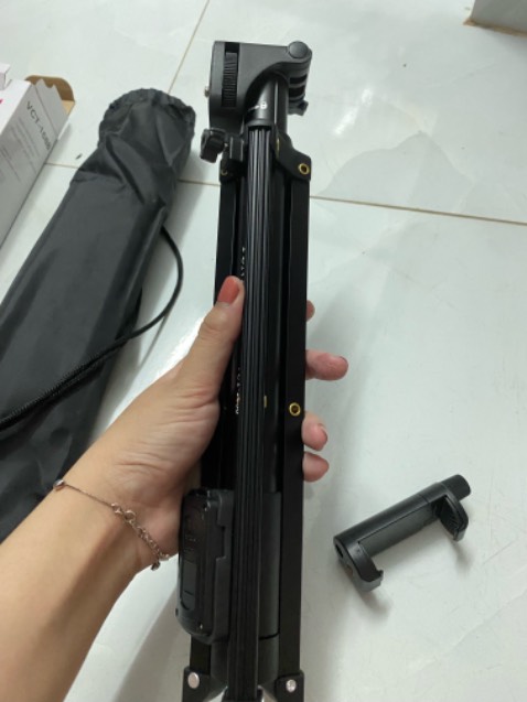 Sản phẩm ổn áp, cứ sợ nó mong manh không đứng vững được nhưng mà đặt về rất ok, gọn nhẹ phù hợp mang đi du lịch