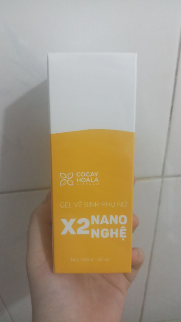 Hàng được bọc cẩn thận. Về sản phẩm thì nguyên liệu tự nhiên nên mùi cũng rất thơm tự nhiên ngửi rất thích. Dùng xong thì cảm thấy rất thoải mái và mát.