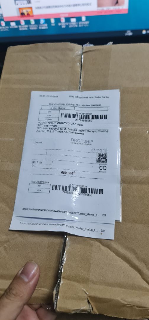 shop làm ăn như vậy không được, gửi cái hàng không đúng sản phẩm, mà còn gửi cái sản phẩm đã qua sử dụng, còn dín tóc trong đó.