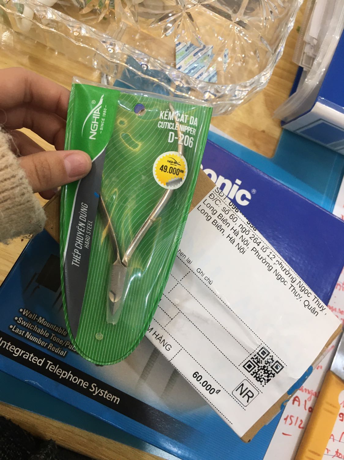 ko có càng chống , những dùng vẫn ok , ship nhanh đóng gói chắc chắn