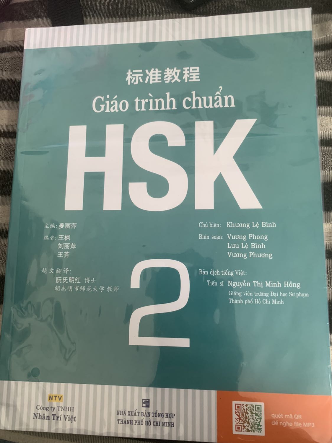 Giao hàng siêu nhanh, mới đặt hôm qua nay có rồi. Shop đongs gói kĩ lắm luôn nha. Sách đẹp, rẻ hơn ở nhà sách khác nhiều, ưng lắm 😍