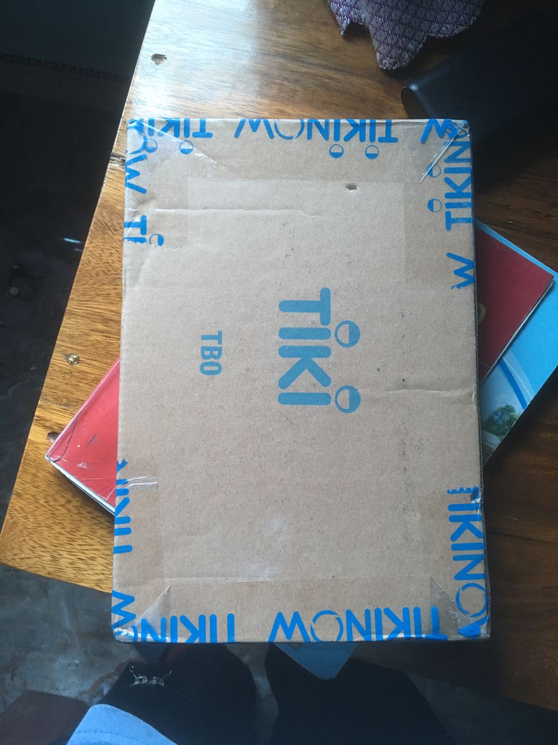 Sách xinh xỉu mình chưa đọc nên chưa biết nội dung ntn
Tiki giao hàng nhanh khỏi nói rui mới đặt hôm kia nay có rui