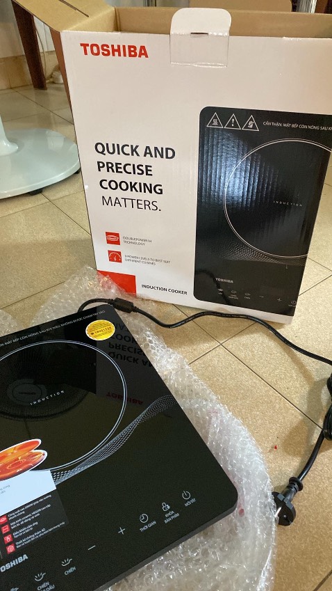 Hàng nguyên đai nguyên kiện có thêm nồi lẩu quên chụp. Đóng gói cẩn thận! Thanks!