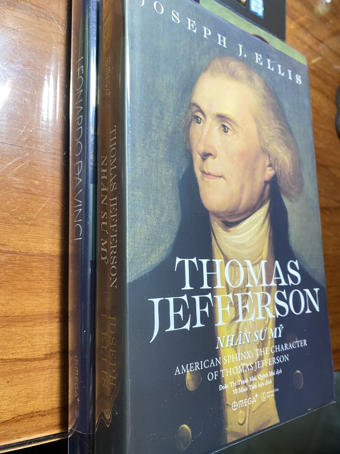 Sách nguyên vẹn không bị mốp méo, nhân viên giao hàng vui vẻ, cảm ơn TiKi.