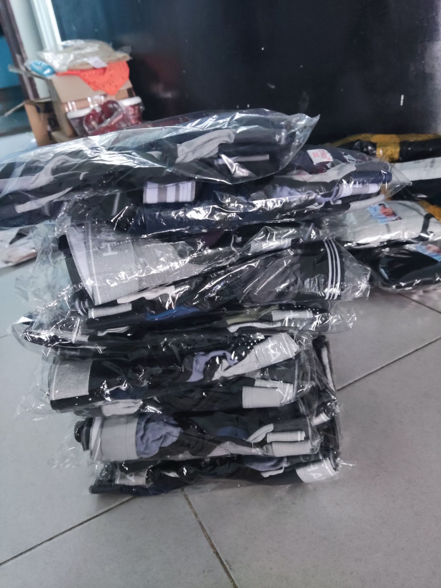 áo chất lượng sản phẩm rất tốt nhà bán hàng nên xản xuất và cho ra đời nhiều sản phẩm chất lượng như vậy.tôi và bạn bè sd rất tốt sẽ giới thiệu thêm. áo chất lượng sản phẩm rất tốt nhà bán hàng nên xản xuất và cho ra đời nhiều sản phẩm chất lượng như vậy.tôi và bạn bè sd rất tốt sẽ giới thiệu thêm.