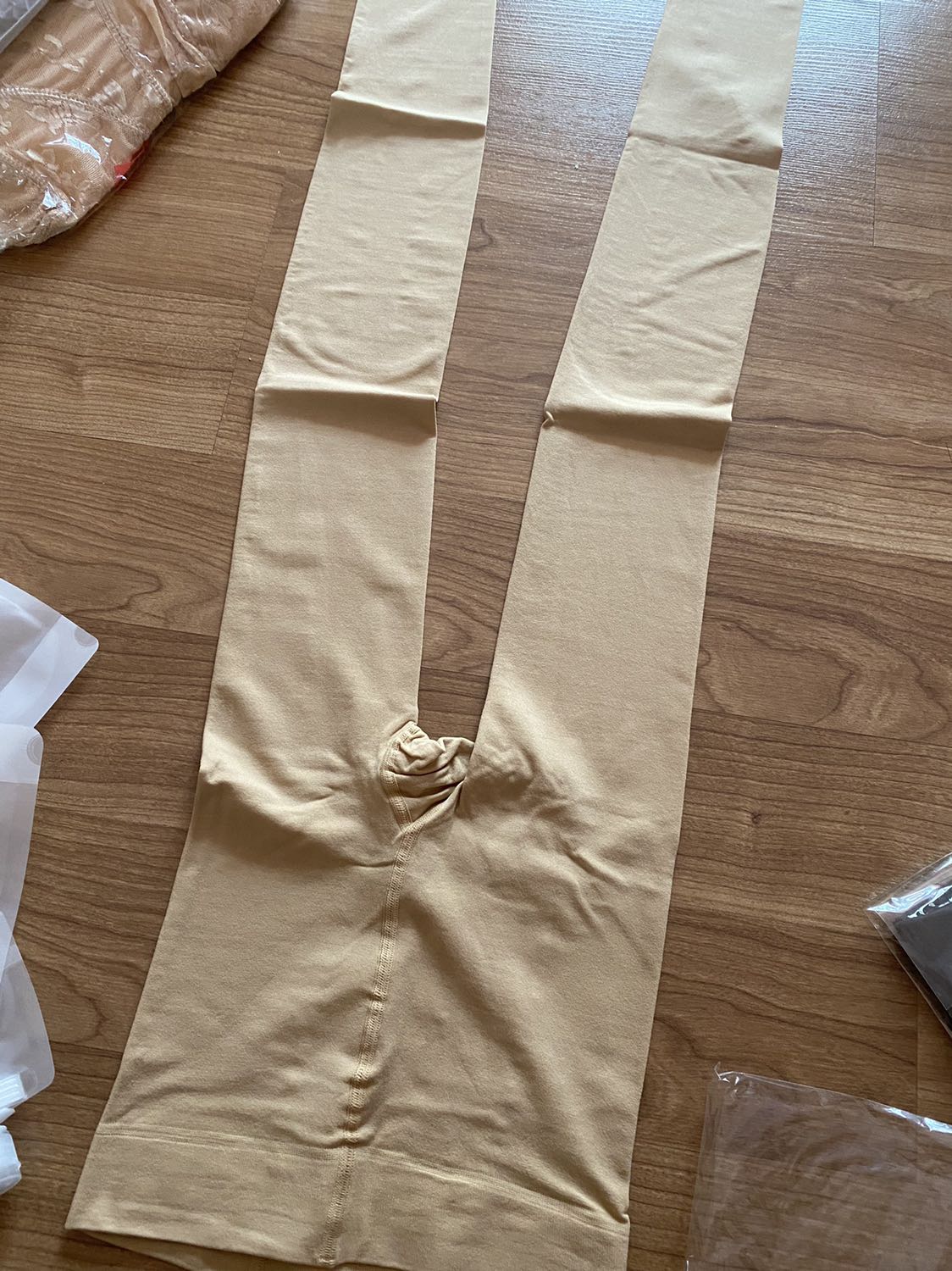 Che khuyết điểm 100% trăng da lên 1 tông lun nha
Shop tư vấn tốt