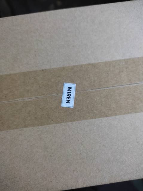 Nhận đủ phụ kiện, mình mới *** thử thấy cảm ứng nhạy hoạt động ổn có kèm phiếu bảo hành 👍