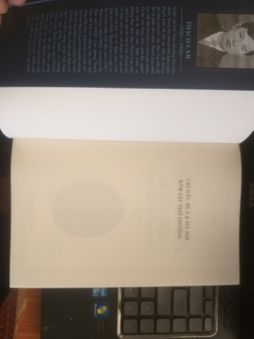 Mê con chữ của Thạch Lam từ lâu nên phải sắm ngay😄