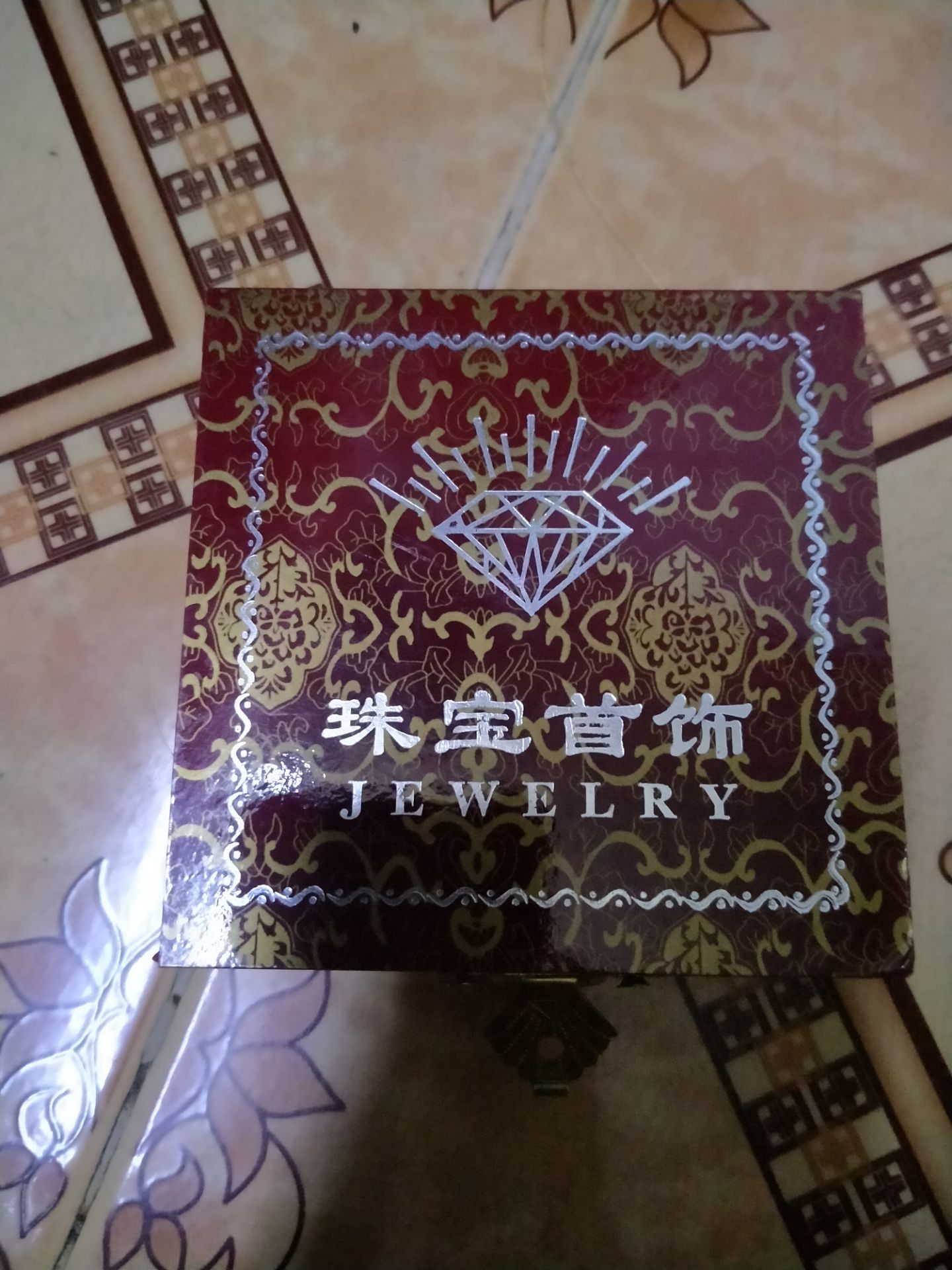 đã nhận được hàng rồi nha shop. hộp và phiếu bảo hành đầy đủ. cảm ơn shop.