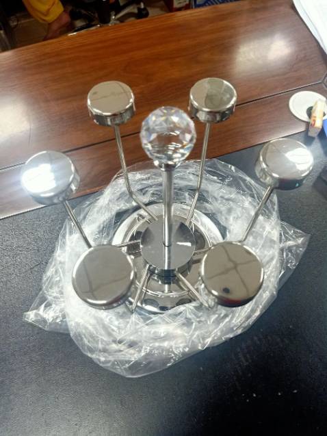 Giá chắc chắn, cầm nặng tay, nhìn rất là sang. Gioa hành nhanh, nên mua mn nhé