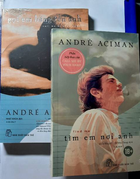 + Tiki giao hàng rất nhanh, sách còn nguyên màng co bên ngoài nên khi giao đến không gặp hư hại gì. Mình đánh giá cao phần bìa sách vì màu sắc nhẹ nhàng và art rất đẹp.
+ Nội dung sách: Sự tinh tế, sự tự nhiên hòa quyện giữa Pháp, Rome và những câu chuyện tình đẹp như mơ giữa nhiều tuyến nhân viên chắc chắn sẽ làm thỏa những mong muốn của bạn về niềm khát khao với chuyện tình Oliver và Elio tuy đẹp nhưng đầy nuối tiếc của phần trước. Với mình, có thể nói, cả cuốn sách như một bản nhạc trầm bổng, du dương; lại như êm ả, nồng nhiệt với mối tình đẹp giữa các nhân vật. Đây chắc chắn sẽ là một lựa chọn hoàn hảo cho một ngày cuối tuần thật nhẹ nhàng!