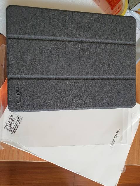 Chống sốc hiệu quả, mẫu mã đẹp. Nên mua.