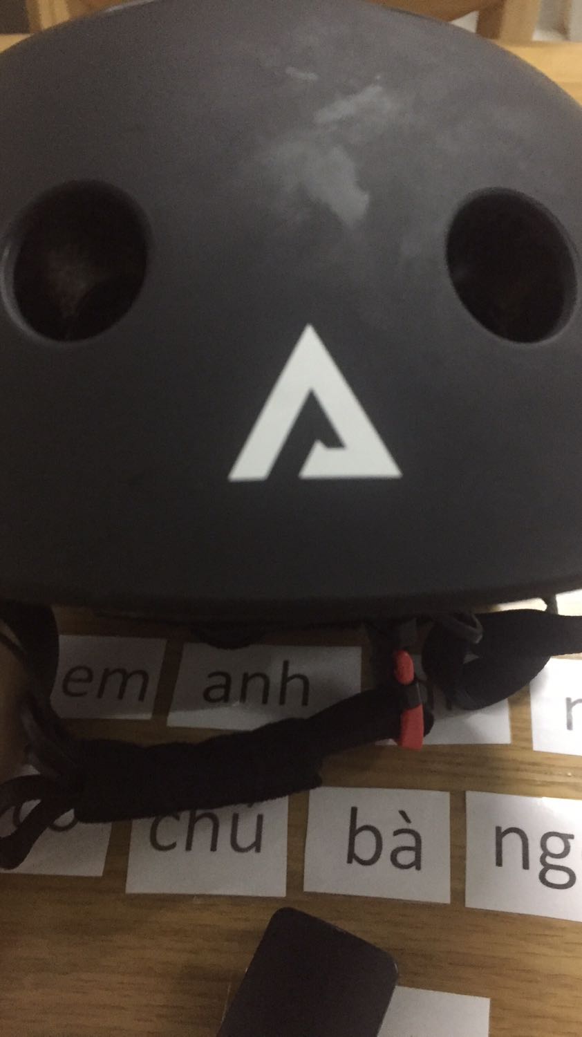 Hàng chắc chắn, phụ kiện đầy đủ. Đặt mua Tikinow nên nhận hàng nhanh chóng