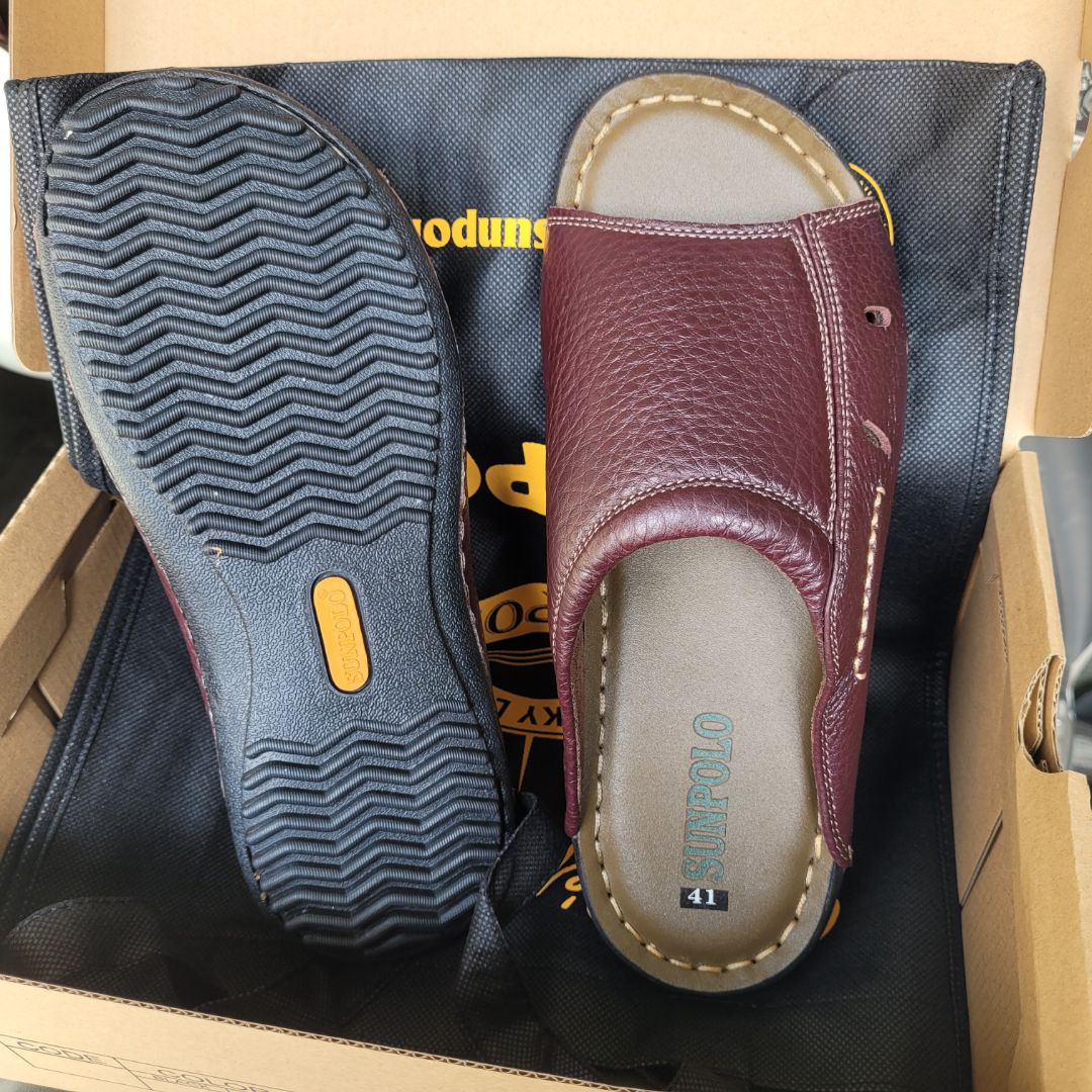 Dép đẹp chắc chắn, bao bì quá cẩn thận, có bảo hành chính hãng và thông tin đơn hàng đầy đủ. Mua hàng trên Tiki thì yên tâm.