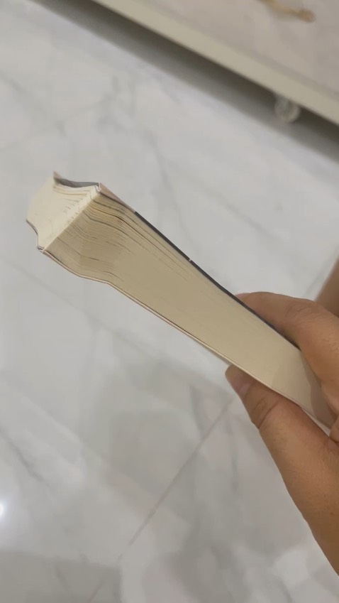 Sách móp méo, mua 3 quyển hỏng cả 2. Yêu cầu đổi hàng thì cần phải có video mở gói hàng. Tin tưởng Tiki trading nên mở luôn nhưng quá thất vọng
