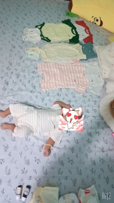 Vây xinh lắm. Mua nhiều lần của Haki rồi nên không cần nói nhiều.
Chúc shop ra nhiều mẫu mới cho bé