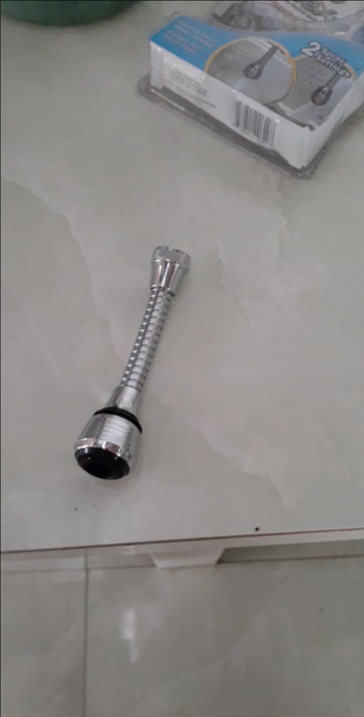 bán hàng *** đảo, gửi mình vòi sen không có nút công tắc trong khi mình mua có nút công tắc. mong tiki xem lại nhà cung cấp này. dây lắc lư k cứng.