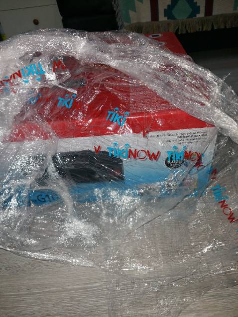 Giao hàng nhanh, nguyên thùng có tem bảo hành. Đã khui và sử dụng, đầy đủ phụ kiện, mực....máy in màu đẹp. Không biết mực mắc hay rẻ.