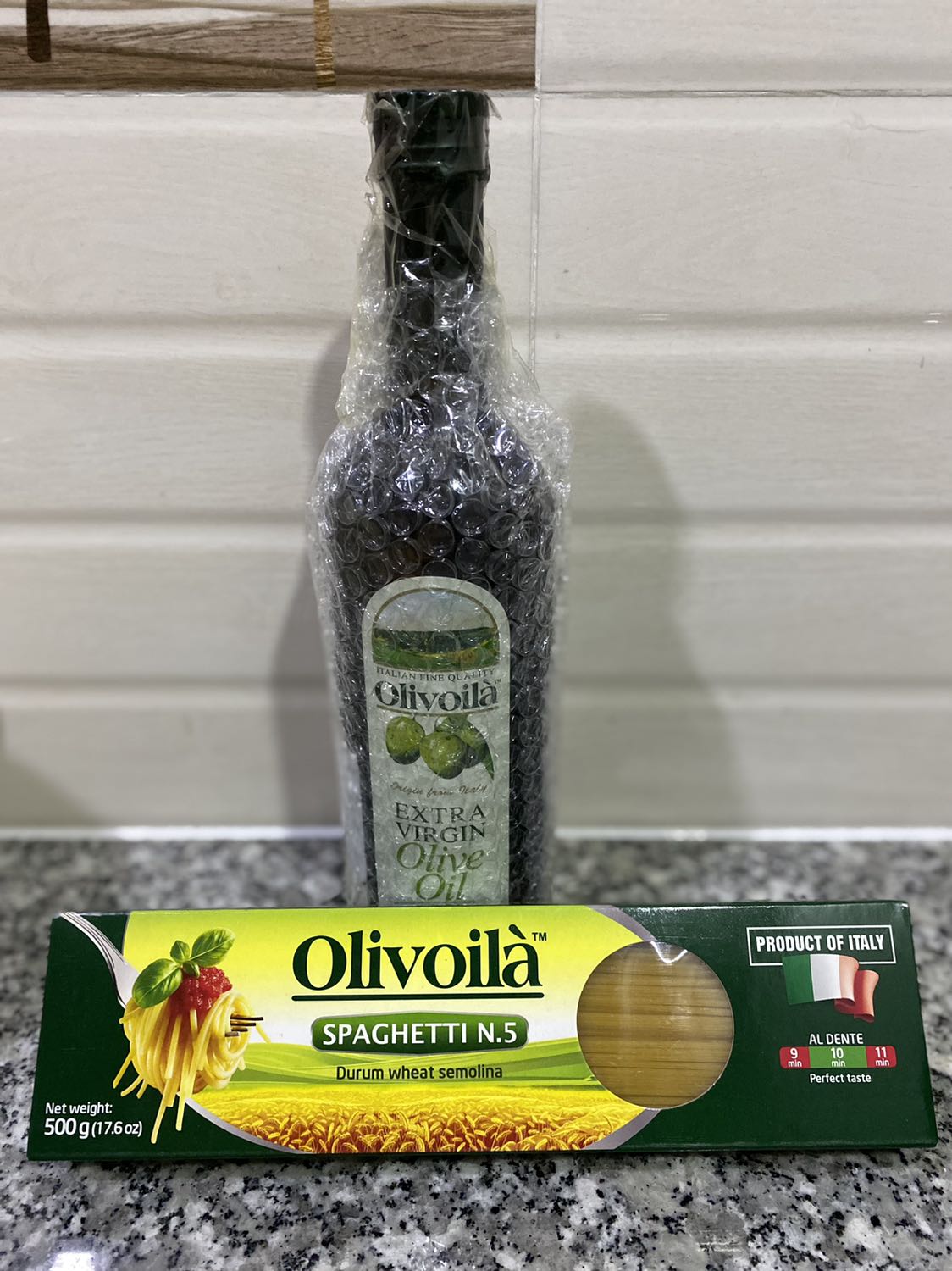 The item was well packaged. The delivery is very fast. The quality of this brand is good and fragrant. I bought this on sale and got a box of spaghetti as a gift.