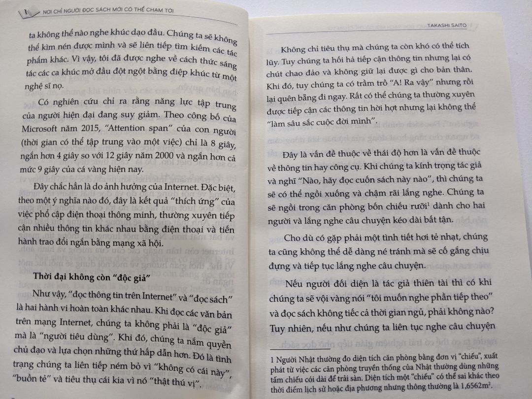 Ngẫu nhiên mua cuốn sách này sau khi lướt mắt qua "Lời mở đầu"; và không tiếc sau khi đọc xong, khá hợp với cách nghĩ của bản thân về việc đọc sách. Tác giả cũng giới thiệu nhiều cuốn sách khác xuyên suốt từng chương, độc giả có thể từ các danh sách đề cử này tìm đến những tác phẩm mới, biết đâu lại ngẫu nhiên gặp được một (vài) cuốn sách yêu thích.