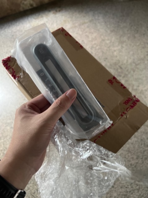 Lần trước mua còn có hộp đàng hoàng, lần này chỉ có bọc ở ngoài