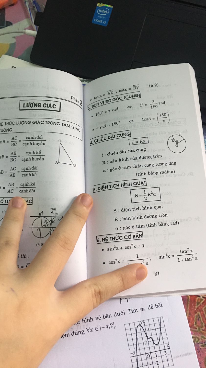 Sách đẹp đầy đủ dễ kiếm ạ.