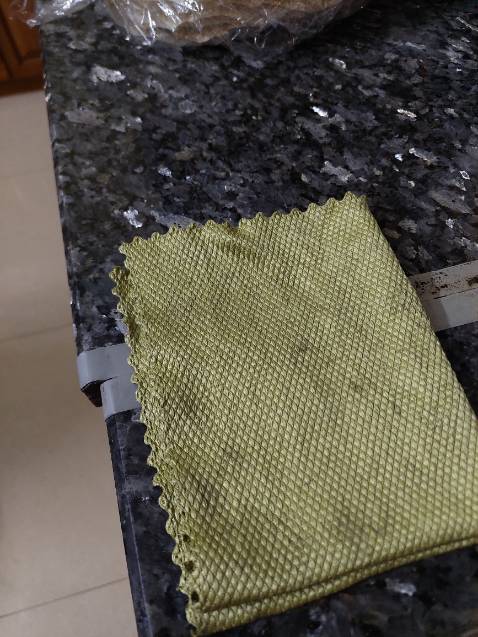 Tuyệt vời ,cho 5 sao ngay ! Lau rất sạch,giặt rát mau khô, đặc biệt không dính xơ vải như khăn thông thường.