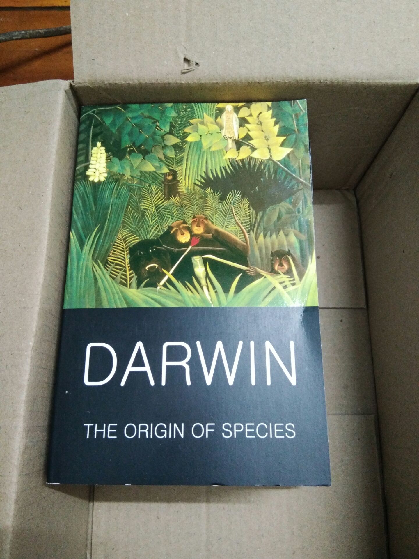cuốn sách kinh điển của darwin,  mình chọn phiên bản này vì kích thước sách có khổ trung bình,  cỡ chữ vừa phải.  sách mới, nội dung hay. chất lượng sách tốt, giá thành mình mua lúc sale là 69k.