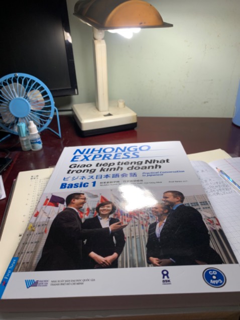 Dễ hiểu, có tóm tắt ngữ pháp mỗi bài