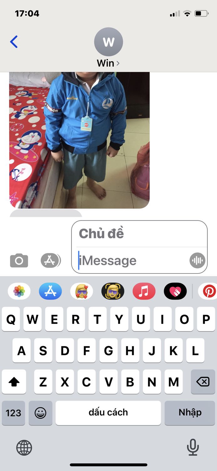 Áo đẹp màu đẹp nhưng cháu mặc không vừa tay chật lắm , bụng cháu to nên bị chật . Có cho đổi size lớn hơn ứng với cháu 45 ký , có thể bù thêm tiền . Áo giao size 3XL cần size lớn hơn ứng với cháu 45 ký hoặc 50 ký cũng dc . Tiki huong dân cách giải quyết nhé ! Cám ỏn nhiêu