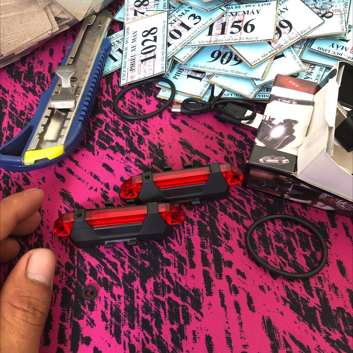 Tôi cần đổi lại 2 đèn bị lỗi
Hàng chưa đảm bảo