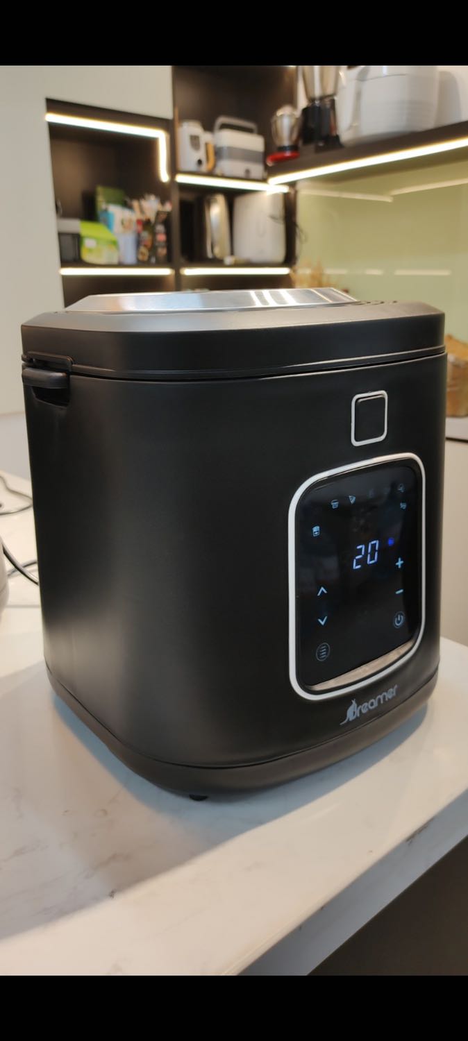 Nồi đẹp, thiết kế sang trọng, nướng đùi gà cho bé rất ngon và dễ quan sát lắm