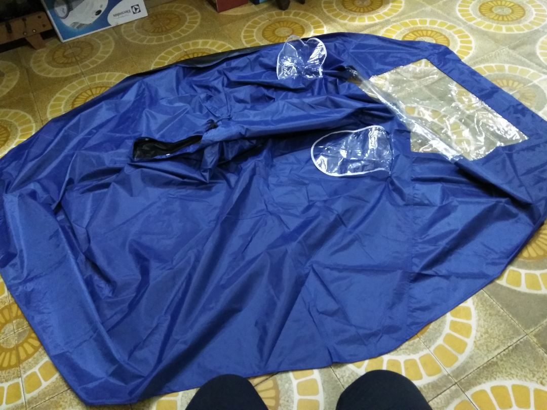 Không biết đây là lần thứ mấy rồi mà tiki vẫn giao không đúng hàng mà tôi đã đặt! Tôi đặt áo mưa đôi cơ mà, tem bên ngoài vẫn để áo mưa đôi nhưng bên trong lại là áo mưa đơn. Sao cứ giao sai hoài vậy?