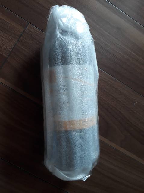 Bên ngoài ghi mật ong hoa rừng, bên trong ghi thành phần là 100% mật ong hoa nhãn. Là nhãn rừng hay sao, có gì đó sai sai. Chất lượng thì chưa thử nên chưa biết